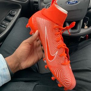 NIKE FOOTBALL CLEATS